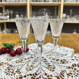 Набор рюмок из хрусталя "Ананас" Дятьковского ХЗ, рисунок от формы. Винтаж. Цена за 4шт. Картинка 1